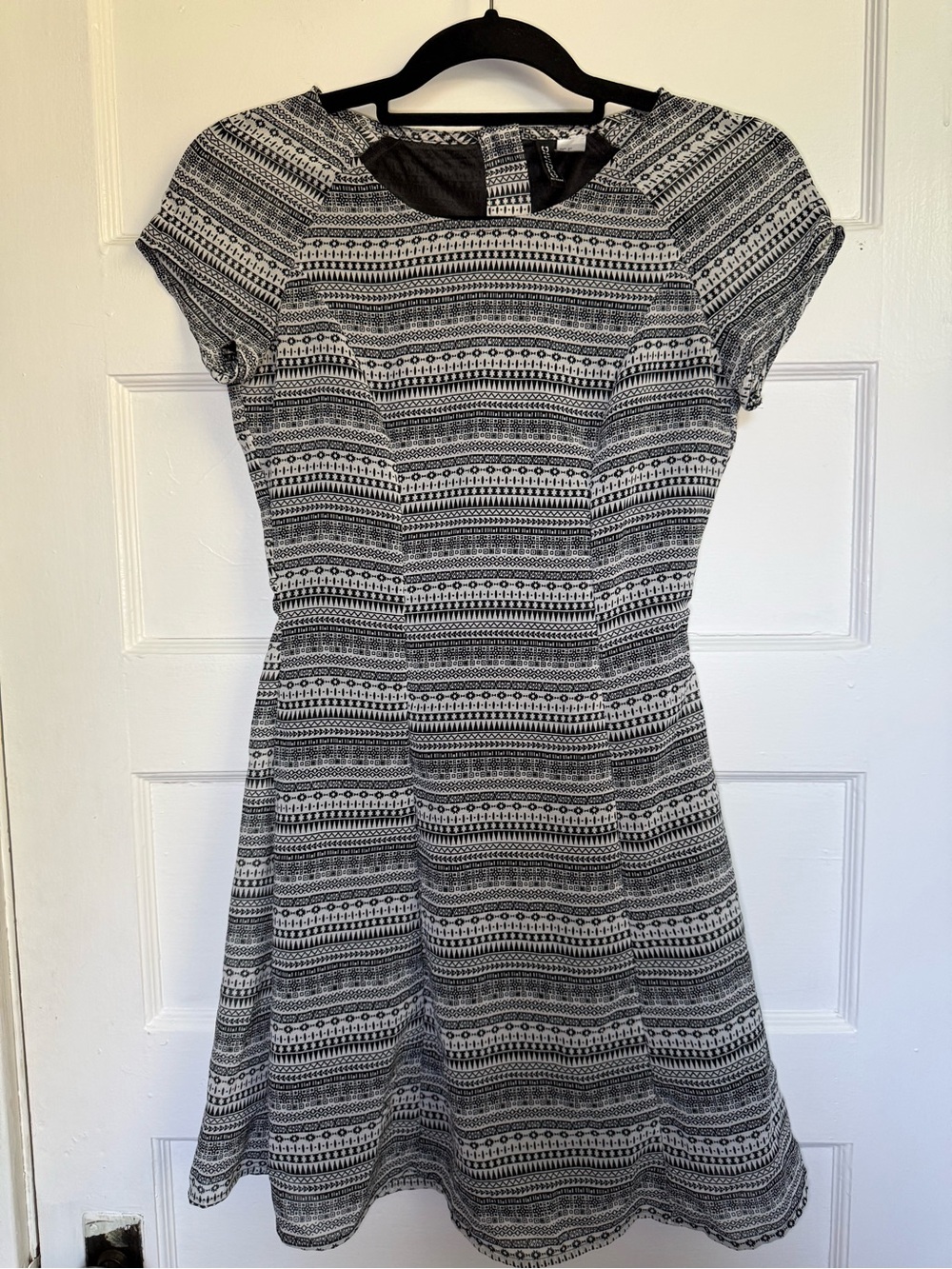 Divided by H&M Black & White Geometric Jacquard Print Fit-and-Flare Dress Y2K 4
